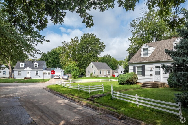Many streets of Garden Park are well covered by mature trees.
