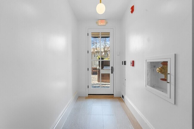 320 Tappan St unit 3, Brookline, MA 02445 - photo 7