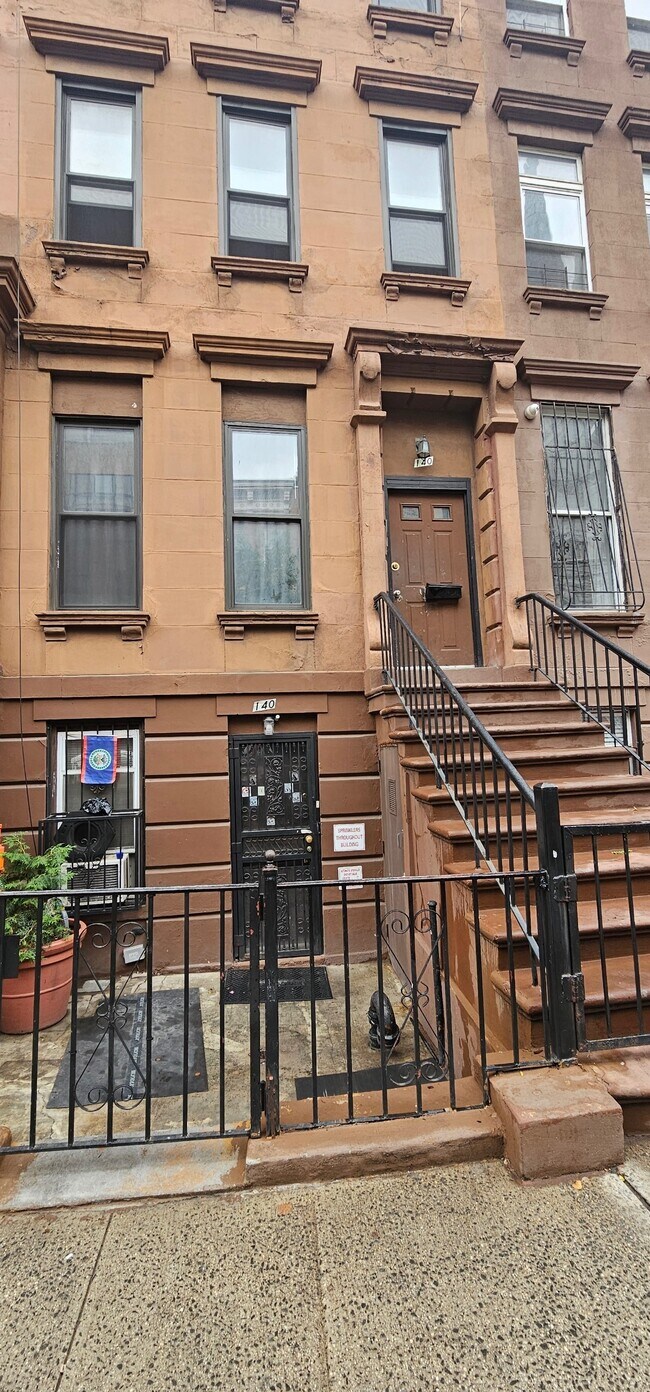 140 W 123rd St Unit Apartment 2, New York, NY 10027