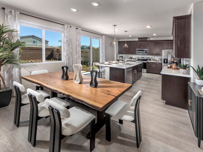 2355 Emma Dr unit 37076064, Manteca, CA 95337 - photo 7