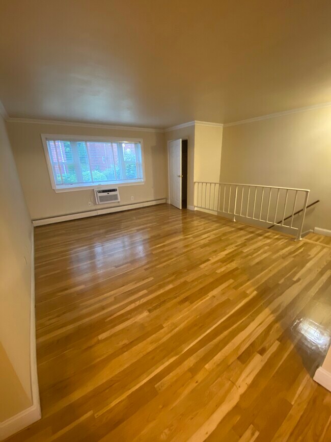 468 Watchung Ave unit 2, Watchung, NJ 07069 - photo 2
