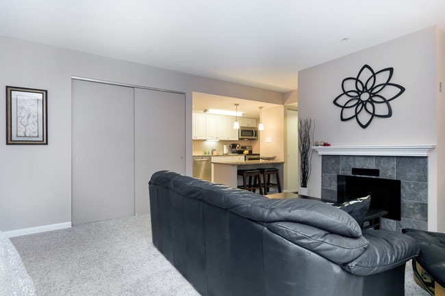 527 D'Onofrio Dr unit 1, Madison, WI 53719 - photo 7