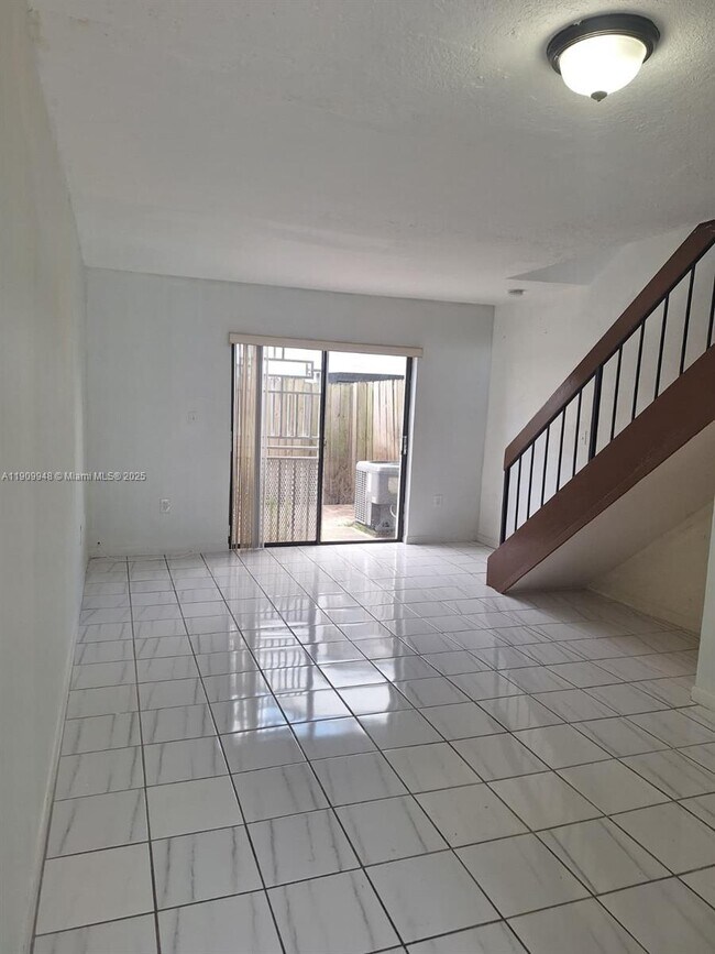 11781 SW 18th St, Miami, FL 33175 - photo 5