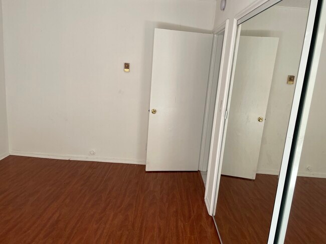 7617 De Longpre Ave unit 1, West Hollywood, CA 90046 - photo 5