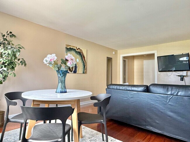 Landmark Condominiums unit ID1299373P, Atlanta, GA 30308 - photo 3