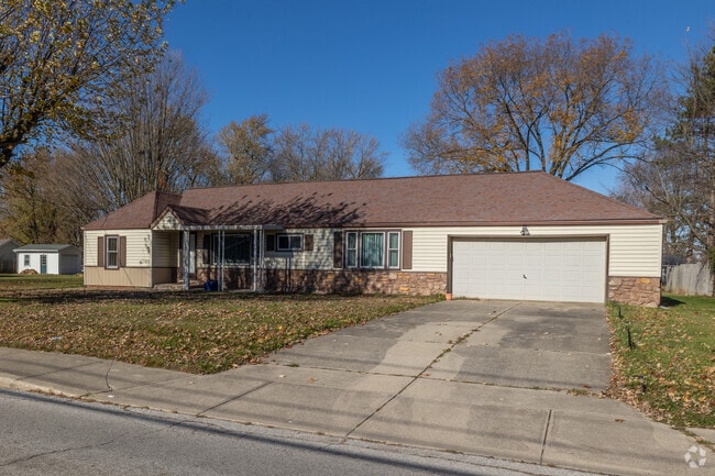 The median year a home was built in Southeast Marion is 1955.