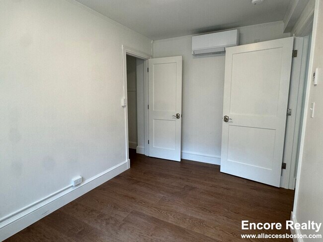1200 Massachusetts Ave unit 212, Cambridge, MA 02138 - photo 6