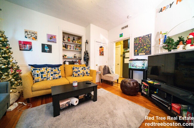 35 Calumet St unit 2, Roxbury Crossing, MA 02120 - photo 7