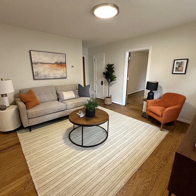 2458 Duck Creek Rd unit 1, Cincinnati, OH 45212 - photo 4