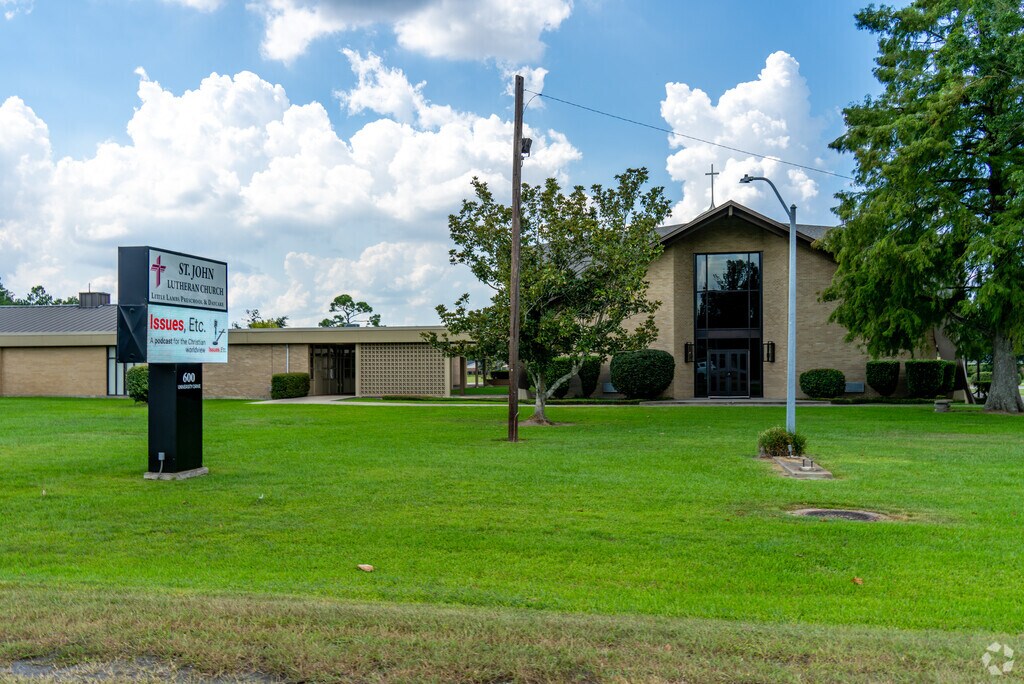 Discover excellence in education at St John Lutheran Church.