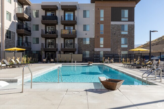 Point of View Apartments, Draper, UT 84020 - photo 6