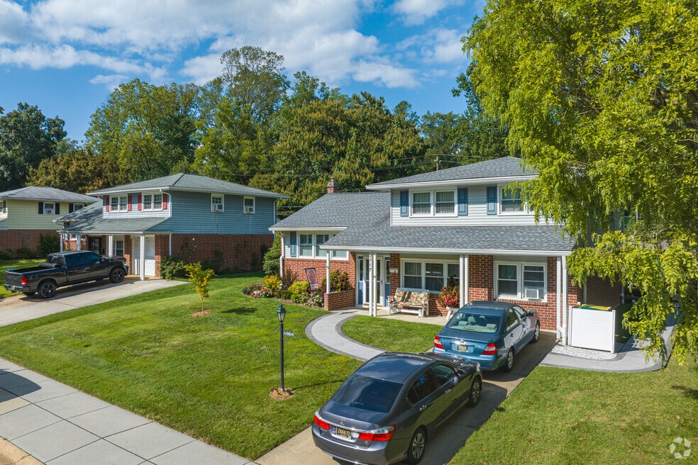 Neighborhood_Marshallton_01_101223.mp4