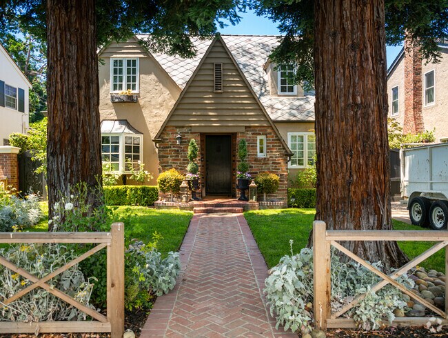 A Welcoming Path Leads To A Great Home In Shasta Hanchette Park.