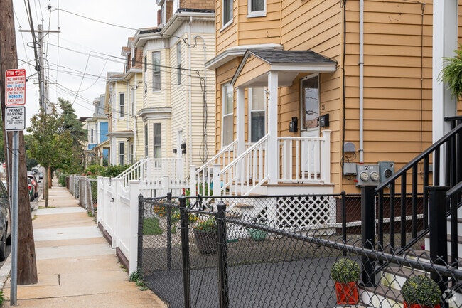 Propect Hill homes are close together.