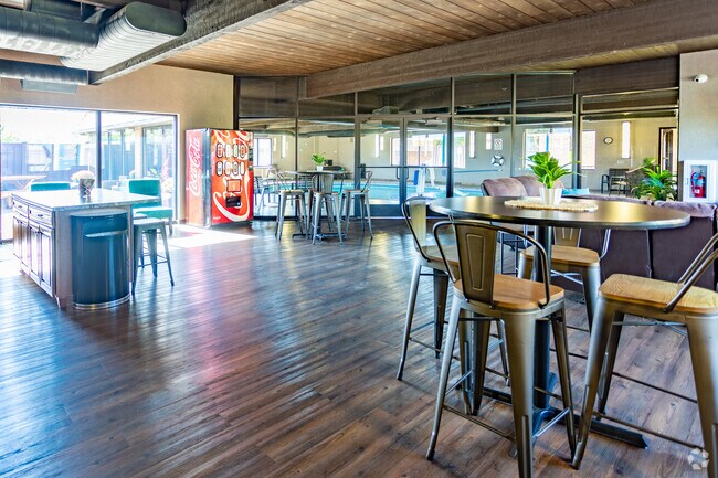 The Chateau, Minot, ND 58701 - photo 2