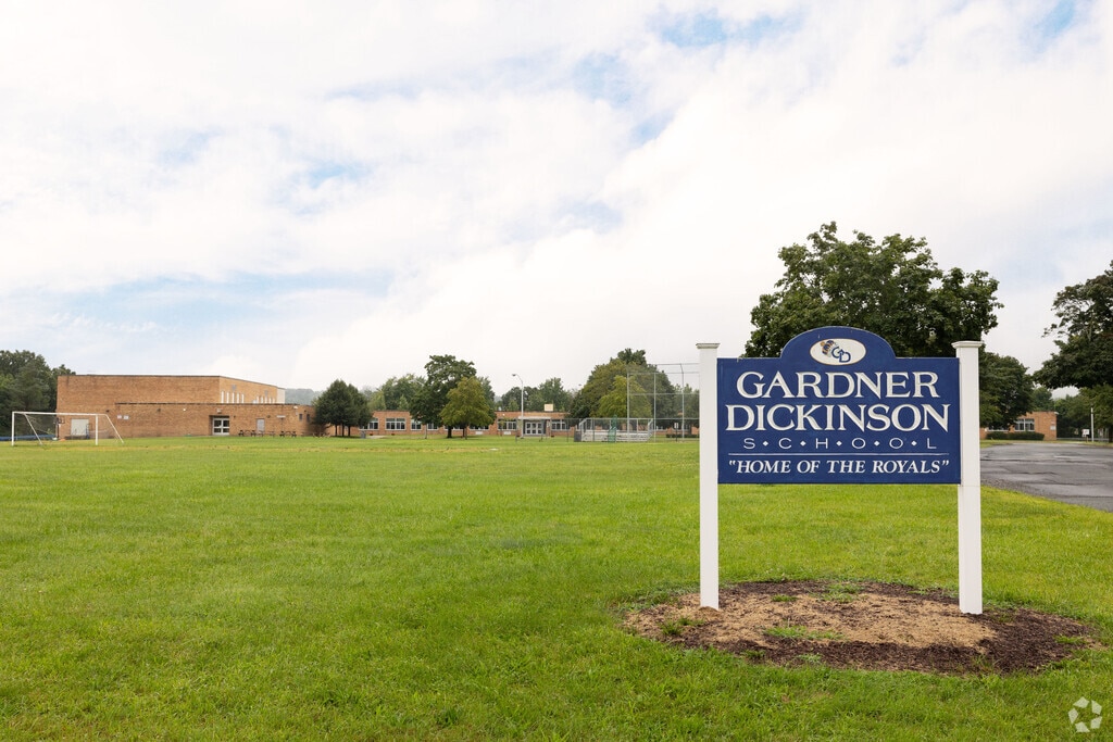 Gardner Dickson Elementary school has your kids covered from Pre-K, K-5th grade.