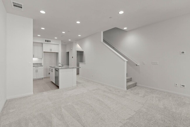 370 Gateway Dr, El Cajon, CA 92020 - photo 2