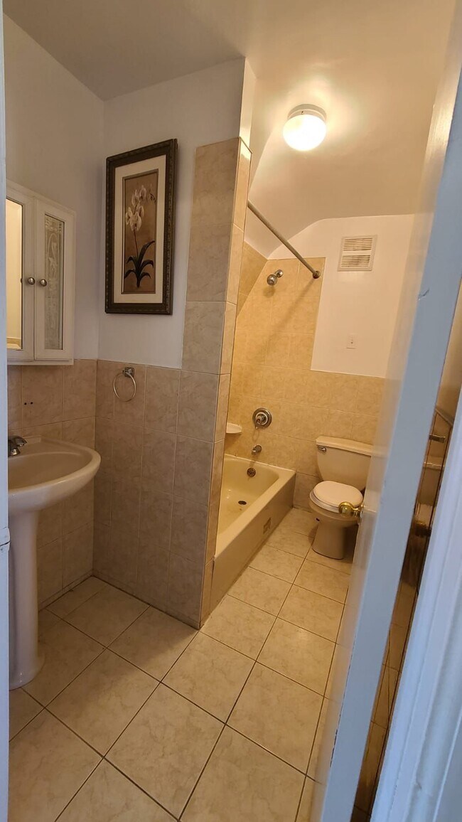 Full bathroom