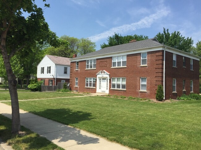 7922 W Center Street #2