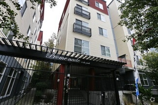 3215 NE 143rd St, Seattle, WA 98125
