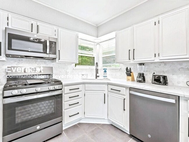 8633 Westglen Dr, Dallas, TX 75228 - photo 3