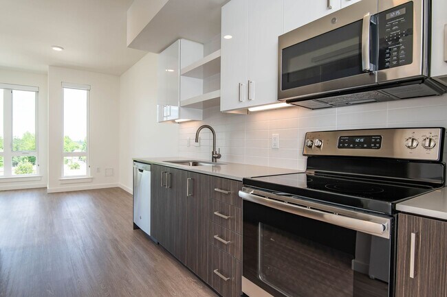 Axletree Apartments - City Vibes, Small Town Soul, Milwaukie, OR 97222 - photo 4