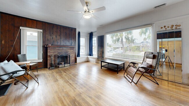 1091 Lincoln Ave, San Diego, CA 92103 - photo 2