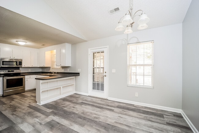 102 Dartmouth Ct, Goose Creek, SC 29445 - photo 4