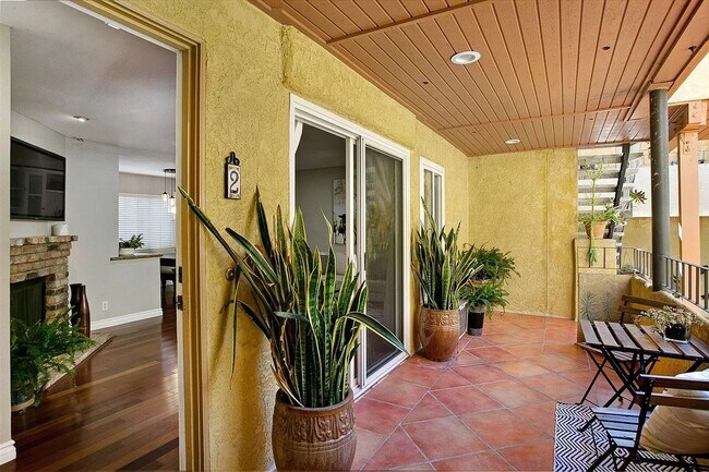 2319 Curlew St unit 2, San Diego, CA 92101 - photo 4
