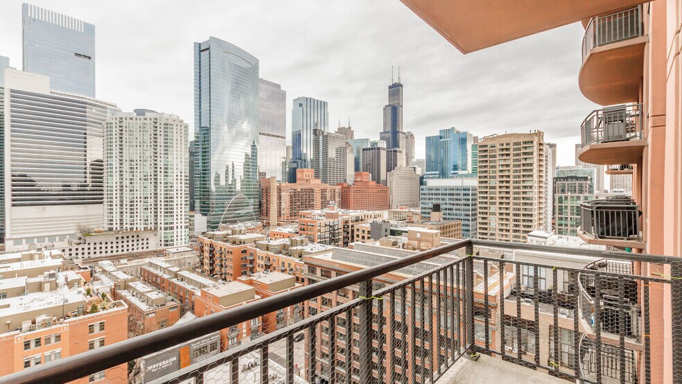 Kinzie Station East Tower unit 1502, Chicago, IL 60661 - photo 1