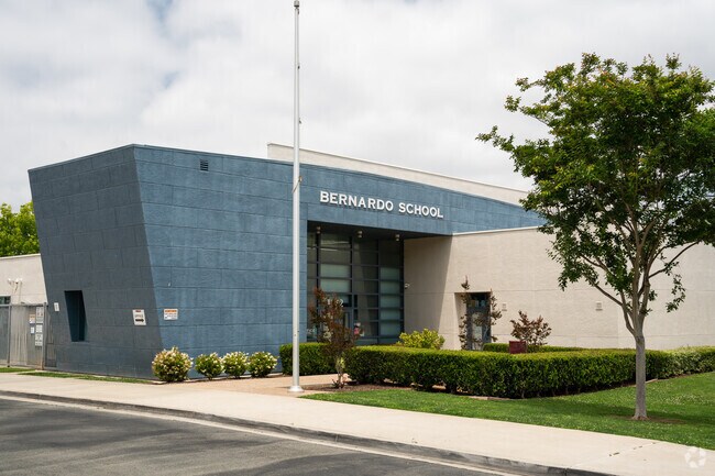 The main office building of Bernardo Elementary School in Escondido.