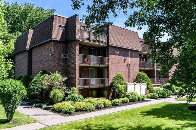 140 Kenrick St unit 23, Brighton, MA 02135 - photo 2