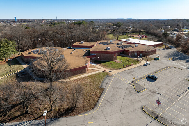 Sherwood Elementary School in Arnold, MO offers various clubs and activities for students.