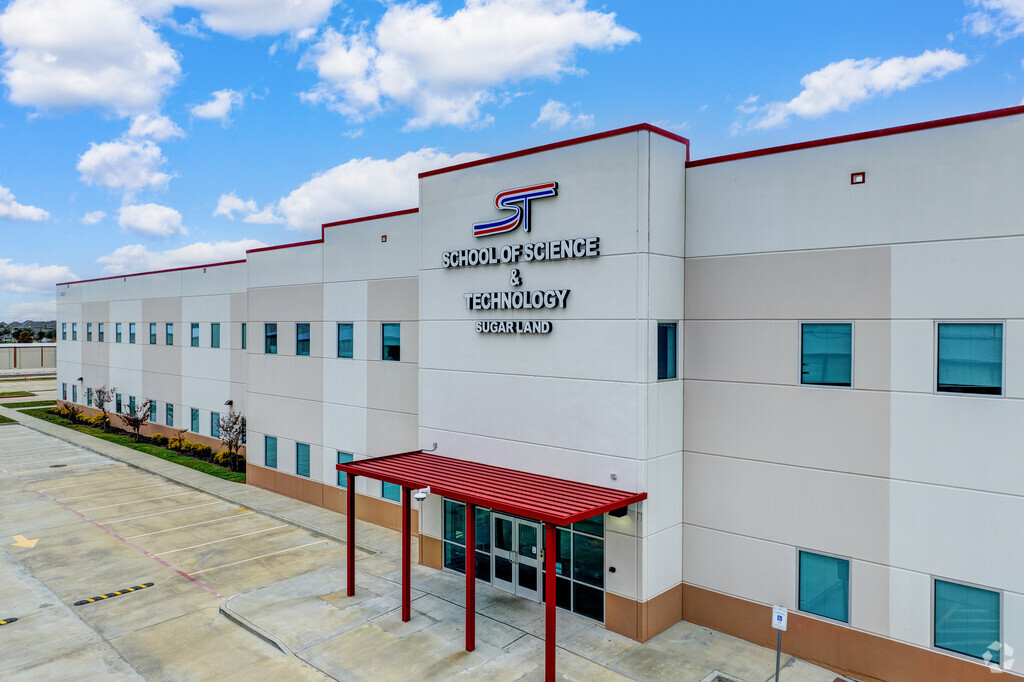 SST Sugarland thrives in TX, blending education with tech since 2013.