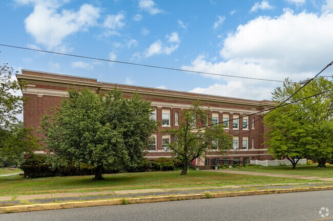 Nishuane School inspires a strong sense of community in the neighborhood.