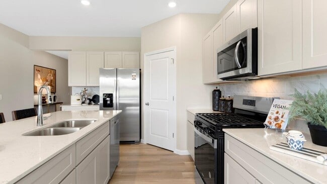 10791 Hamish Way unit 38120517, Roanoke, IN 46783 - photo 3