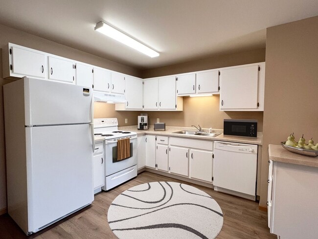 Birchwood Apartments, Wisconsin Rapids, WI 54495 - photo 4