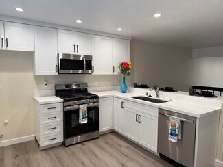 22271 Erwin St, Woodland Hills, CA 91367