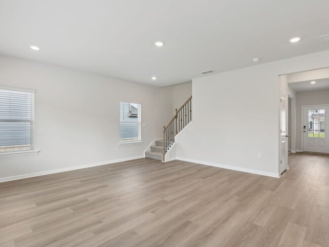 170 Sope Creek Cir, Pendergrass, GA 30567 - photo 6