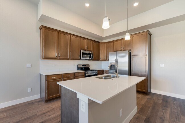 6809 Maple Leaf Dr unit 202, Timnath, CO 80547 - photo 2