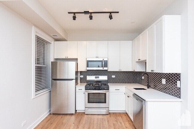 659 W Wrightwood Ave unit 104, Chicago, IL 60614 - photo 3