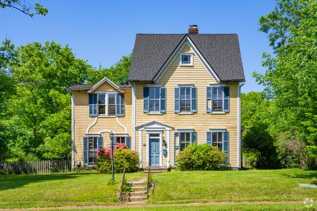 Colorful historic homes can be seen throughout Central Rockville's neighborhoods.