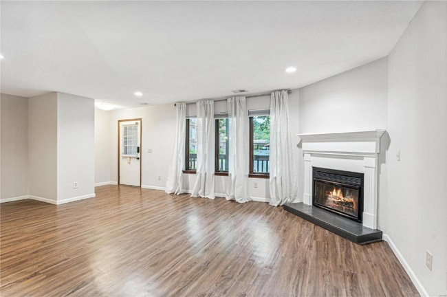 15022 Baxter Village Dr, Chesterfield, MO 63017 - photo 2