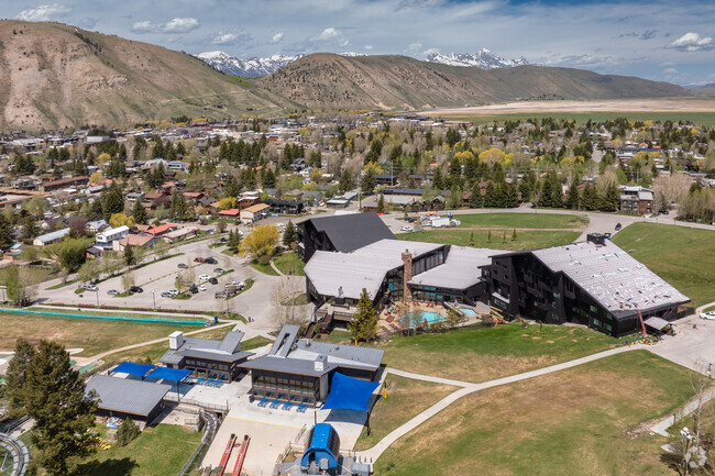 Jackson offers plenty of family-friendly activities, including Snow King Ski Park.