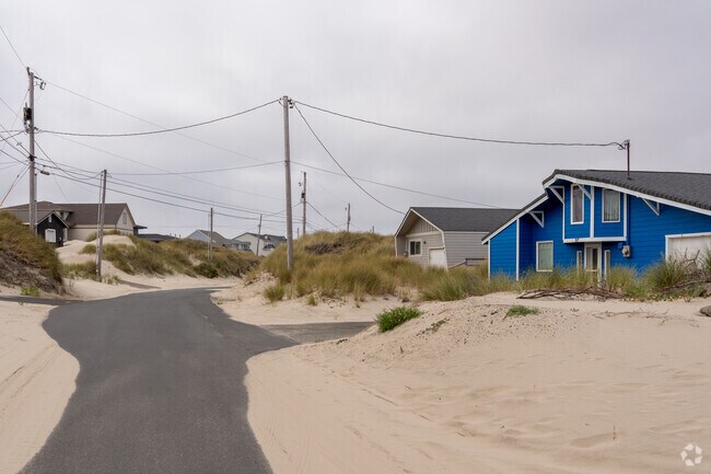 Colorful homes sprinkle the streets of the Bayshore neighborhood.