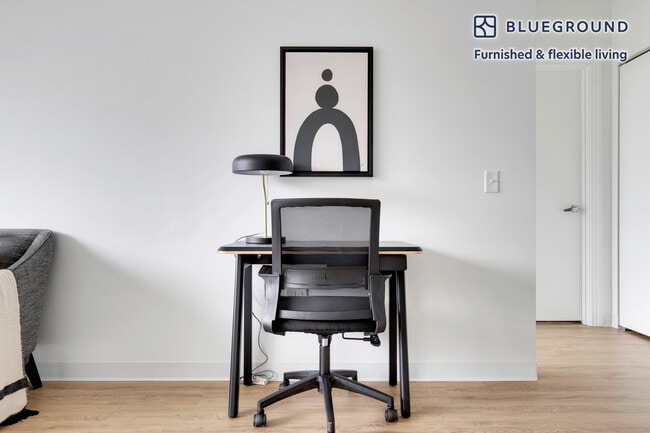 808 W Van Buren St unit FL7-ID531, Chicago, IL 60661 - photo 4