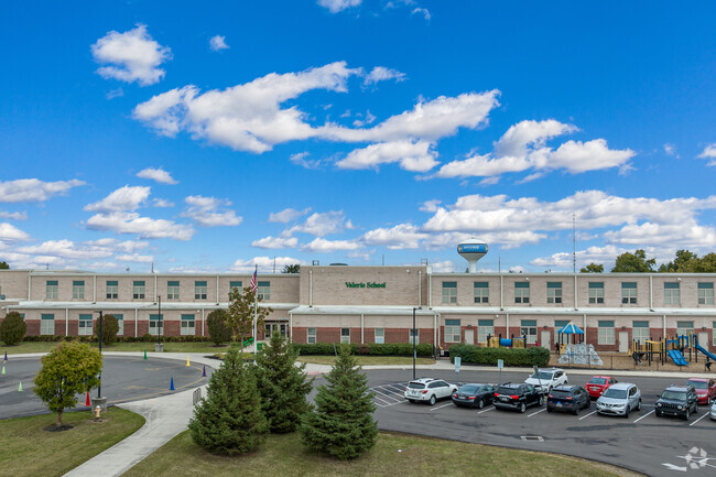 Valerie Elementary School is located in Dayton and has a 16 to 1 student to teacher ratio.