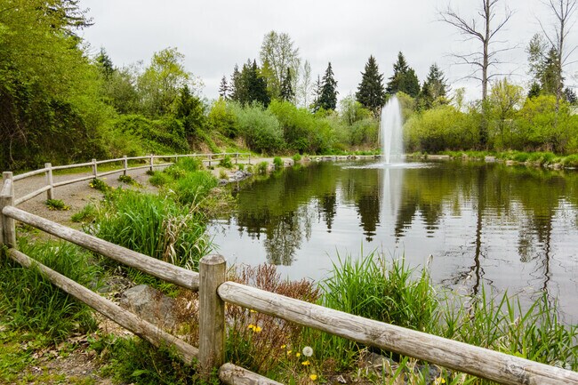 Long walkways run through Jennings Memorial Park.
