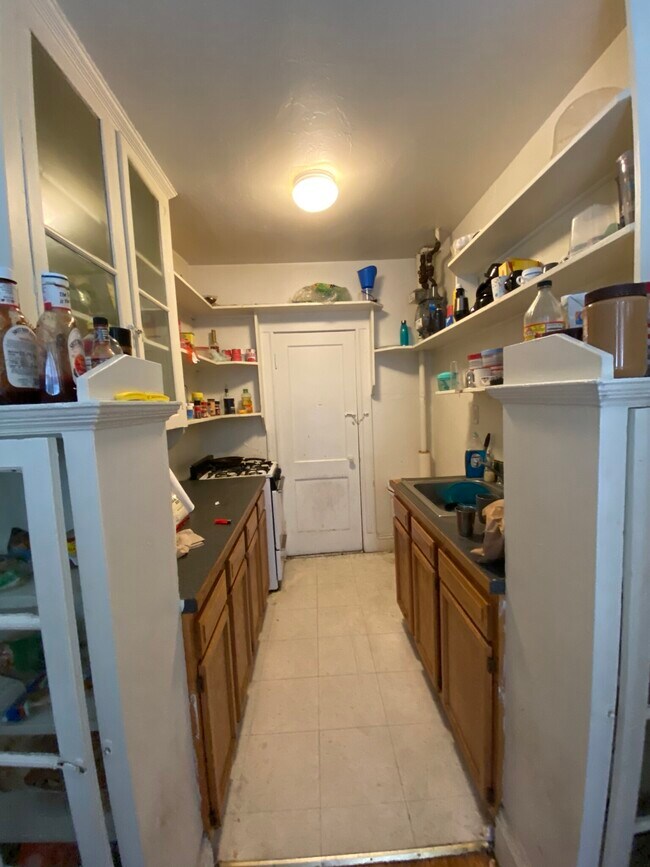 103 Myrtle St unit 7, Boston, MA 02114 - photo 6