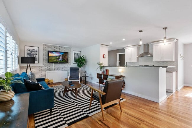 3296 S Grape St unit ID1013118P, Denver, CO 80222 - photo 3